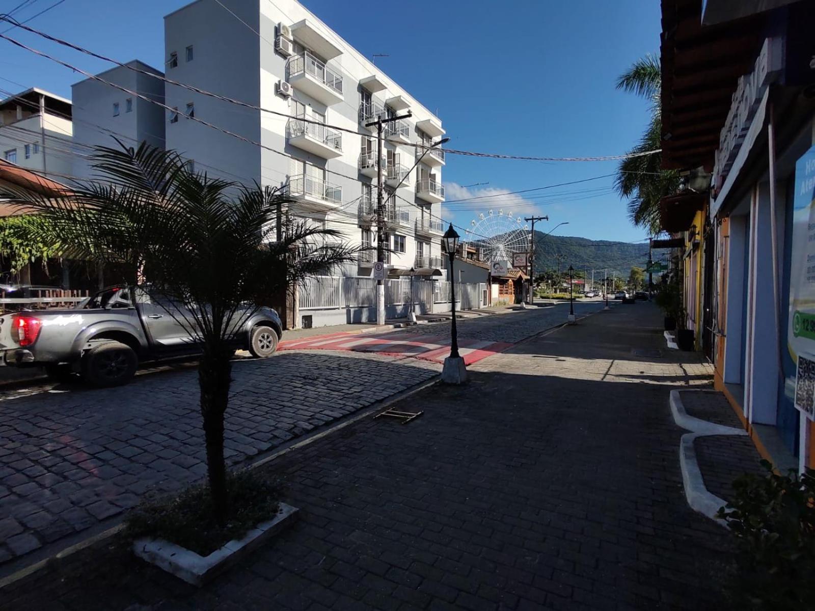 Agito E Sossego Na Rua Mais Charmosa De Ubatuba Pelo Google Экстерьер фото